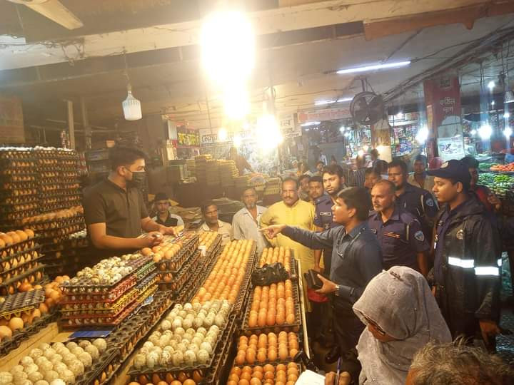 কুমিল্লায় ভোক্তা অধিদপ্তরের অভিযানে ৪ প্রতিষ্ঠানকে জরিমানা